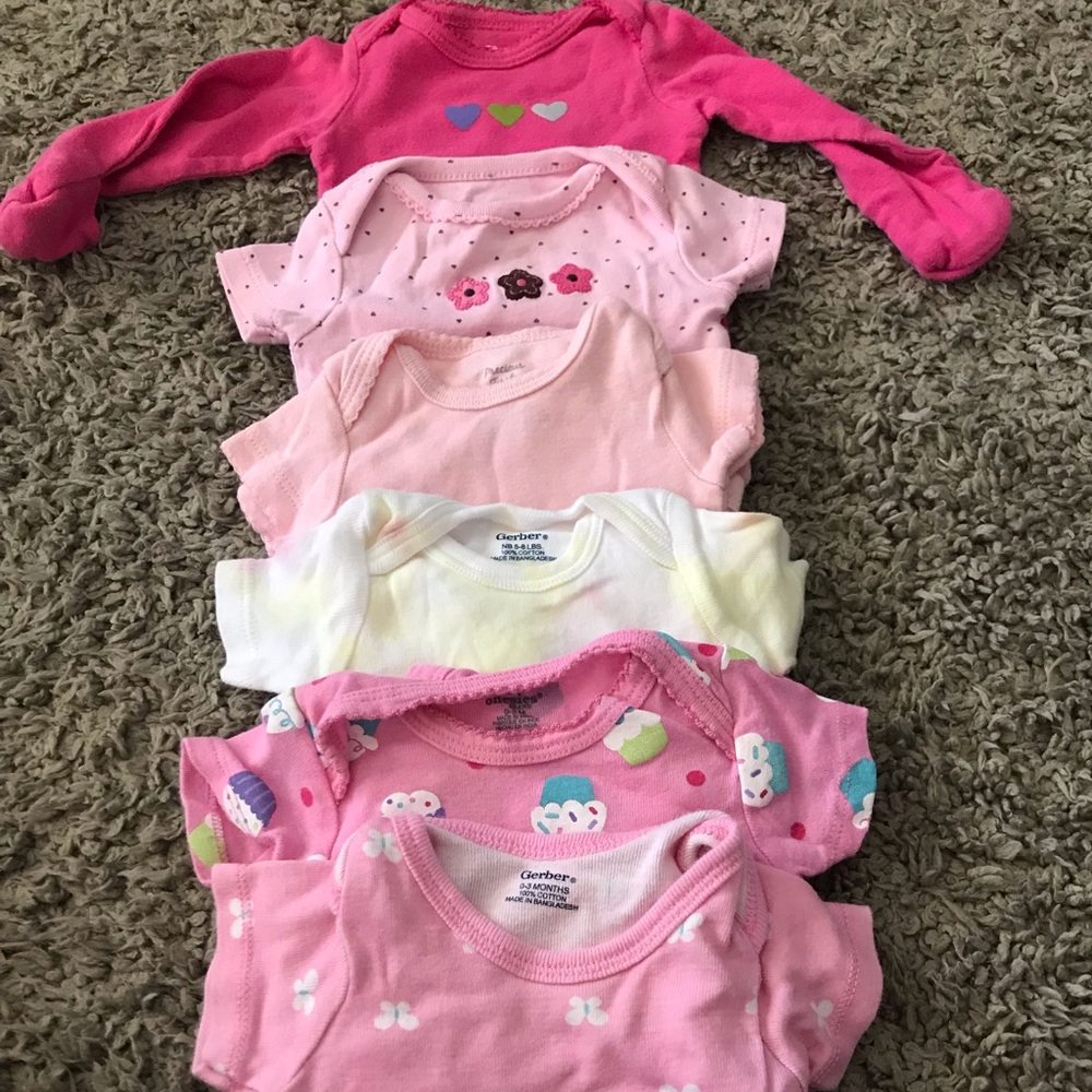 SOLD 💗Newborn used baby girl lot .